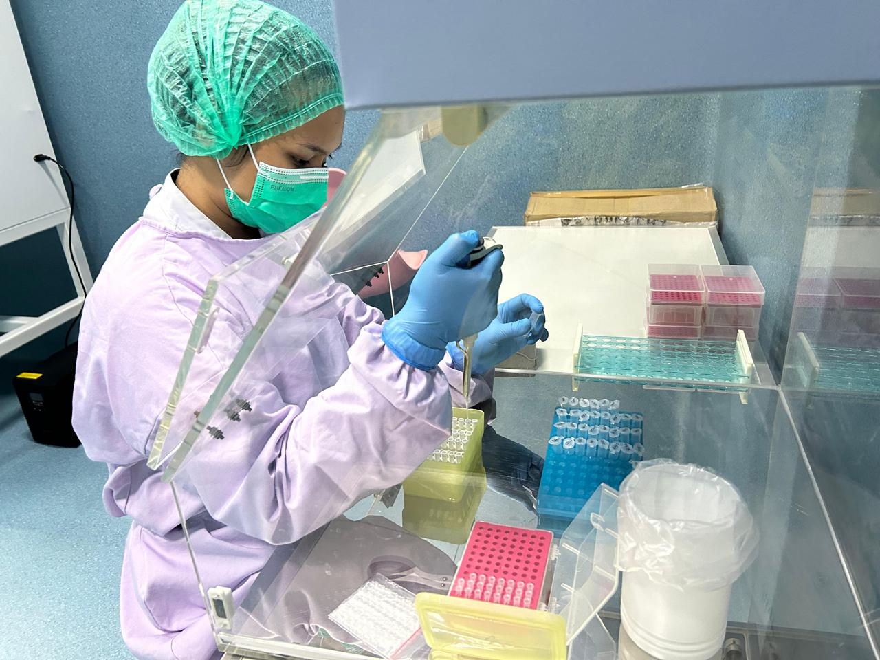 Laboratorium Biomolekuler